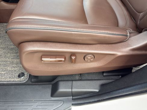 Used 2025 Honda Odyssey Touring image 12