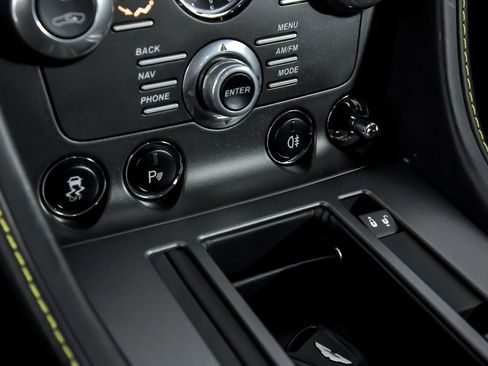 Used 2015 Aston Martin V8 Vantage GT image 33