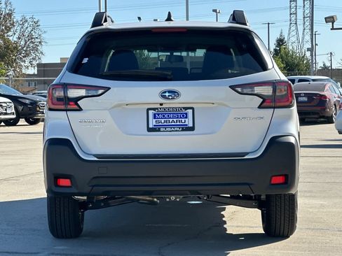 New 2025 Subaru Outback Premium image 4