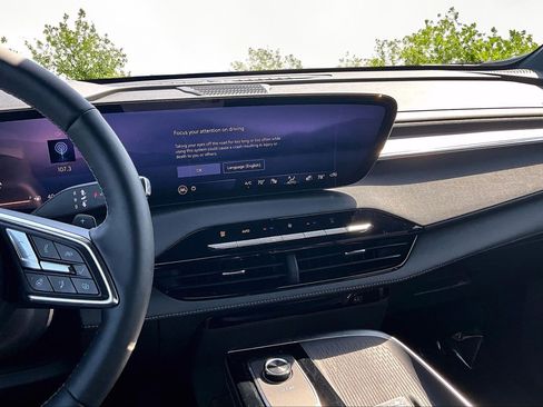 Used 2026 Buick Enclave Preferred image 6