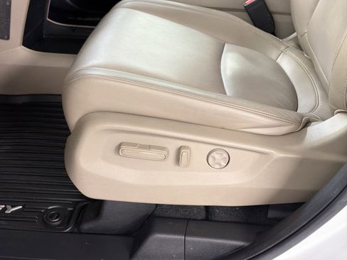 Certified 2024 Honda Odyssey Touring image 12