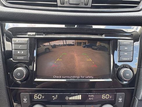 Used 2020 Nissan Rogue SV AWD/4WD image 28