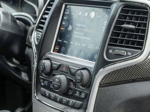 Used 2018 Jeep Grand Cherokee Trackhawk AWD/4WD image 29