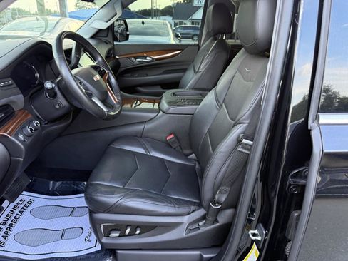 Used 2016 Cadillac Escalade Luxury AWD/4WD image 8
