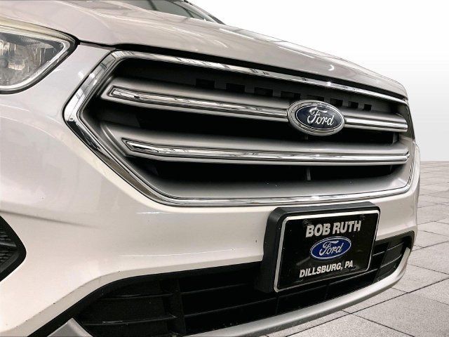 Used 2017 Ford Escape SE AWD/4WD image 29