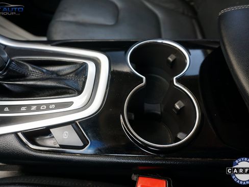 Used 2018 Ford Edge Titanium image 36