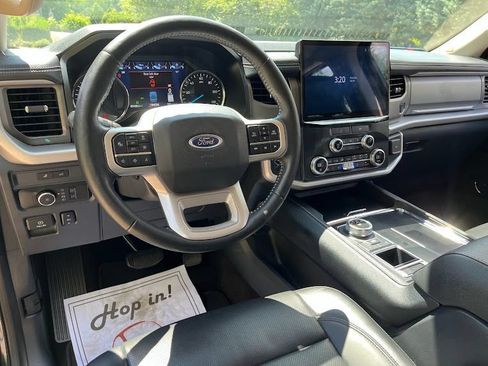 Used 2022 Ford Expedition XLT RWD image 10