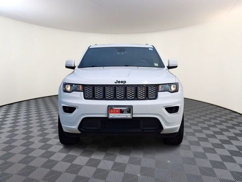 Used 2021 Jeep Grand Cherokee Laredo X AWD/4WD image 3