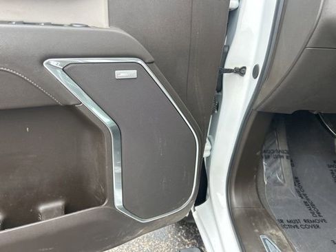 Used 2025 Chevrolet Silverado 2500 LTZ w/ Z71 Chrome Sport Edition image 14