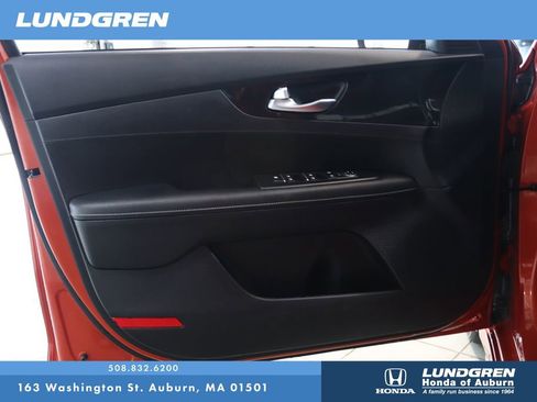 Used 2023 Kia Forte GT-Line FWD image 9