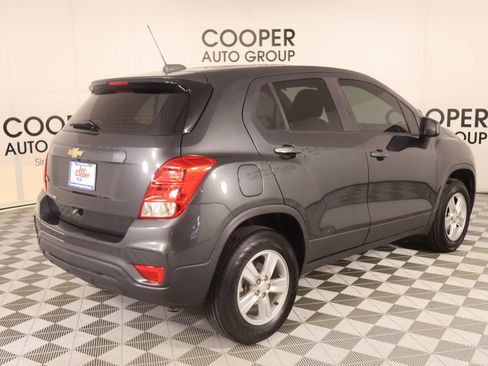 Used 2019 Chevrolet Trax LS AWD/4WD image 19