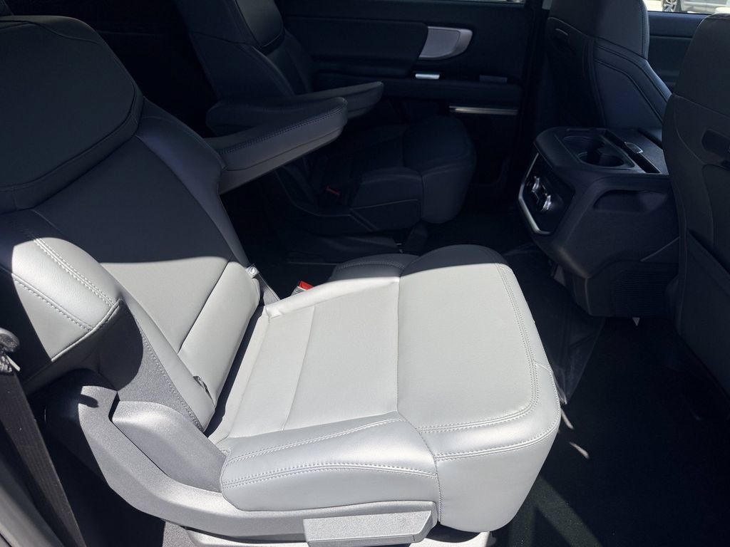 New 2026 Ford Expedition Max Active AWD/4WD image 13