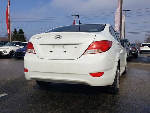 Used 2016 Hyundai Accent SE w/ Option Group 02 image 3