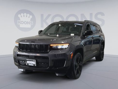 Used 2024 Jeep Grand Cherokee L Altitude image 5
