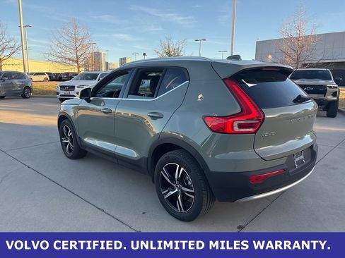 Certified 2025 Volvo XC40 B5 Core image 7