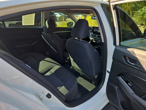 Used 2023 Nissan Altima 2.5 SV w/ SV Premium Package image 28