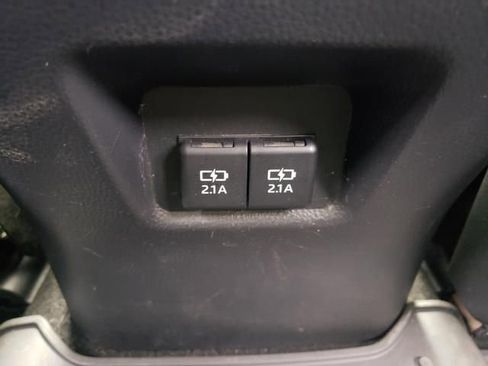 Used 2019 Toyota RAV4 XLE Premium w/ Cold Weather Package AWD/4WD image 13