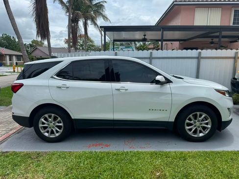 Used 2020 Chevrolet Equinox LT w/ LPO, Floor Liner Package FWD image 2
