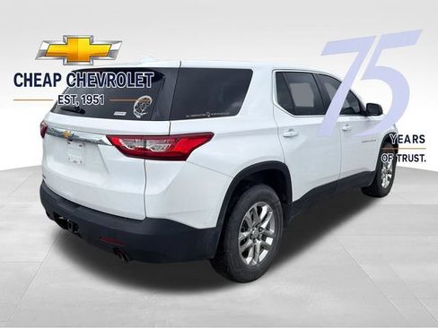 Used 2021 Chevrolet Traverse LS FWD image 3