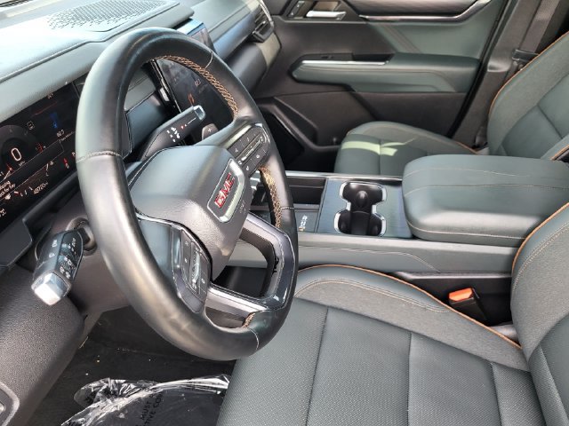 Used 2024 GMC Acadia AT4 w/ Luxury Package AWD/4WD image 24