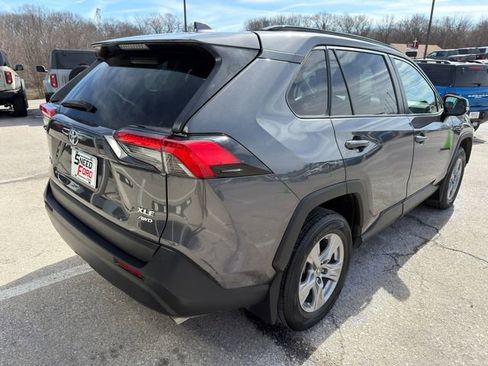 Used 2022 Toyota RAV4 XLE image 7