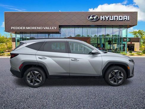 Certified 2025 Hyundai Tucson SEL AWD/4WD image 2
