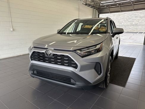 Used 2024 Toyota RAV4 XLE FWD image 3
