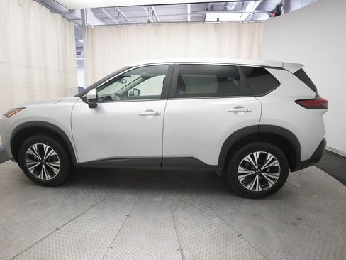 Used 2023 Nissan Rogue SV AWD/4WD image 23