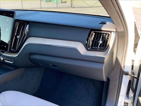 New 2026 Volvo XC60 B5 Plus w/ Protection Package Premier image 28