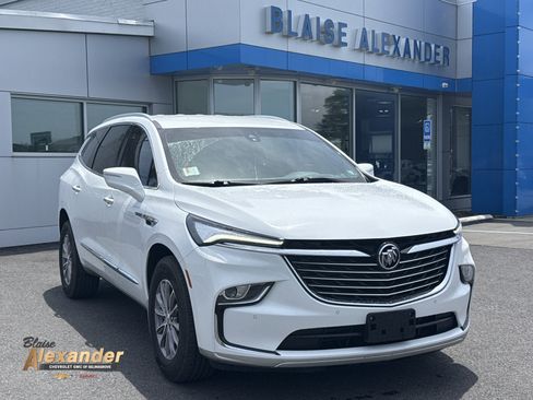 Used 2024 Buick Enclave Premium AWD/4WD image 1