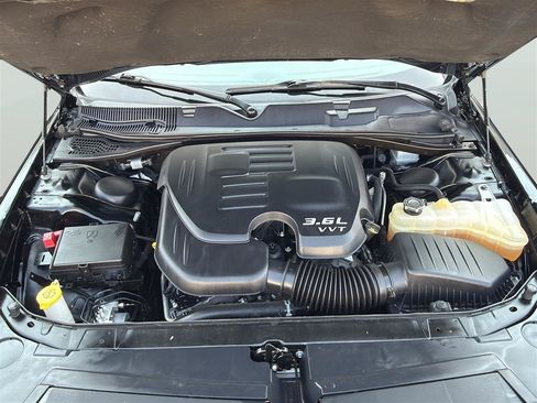Used 2022 Dodge Challenger SXT RWD image 23