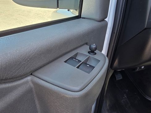Used 2024 GMC Savana 2500 w/ Driver Convenience Package image 10