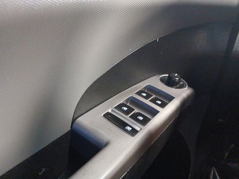 Used 2017 Chevrolet Sonic Premier image 18