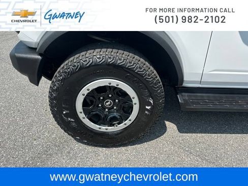 Used 2025 Ford Bronco Outer Banks w/ Sasquatch Package AWD/4WD image 9