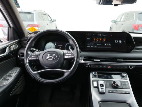 Used 2023 Hyundai Palisade Calligraphy image 17