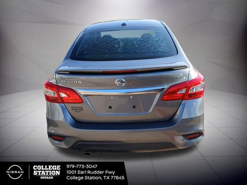Used 2019 Nissan Sentra SR w/ Exterior Package image 3