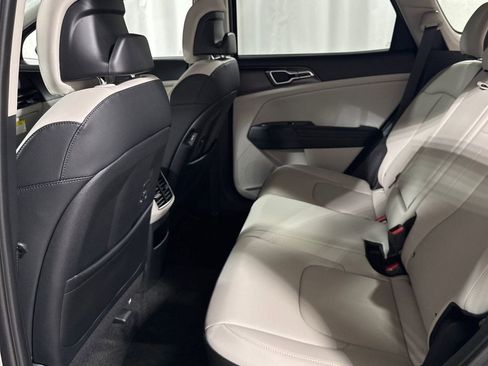 New 2026 Kia Sportage EX image 24