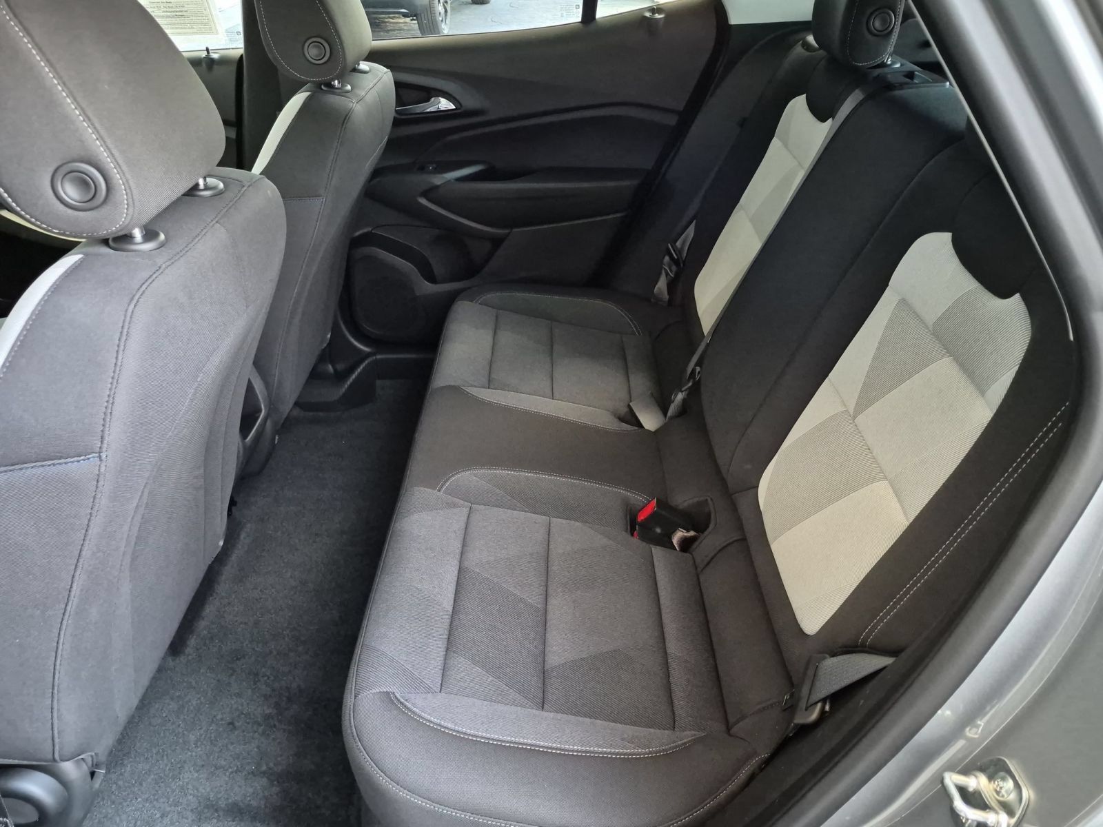 Used 2026 Chevrolet Trax LS FWD image 24