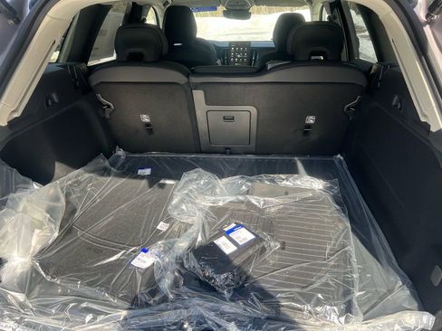 New 2026 Volvo XC60 B5 Plus w/ Protection Package Premier AWD/4WD image 25