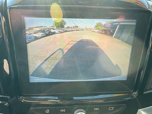 Used 2018 Chevrolet Traverse LT FWD image 14