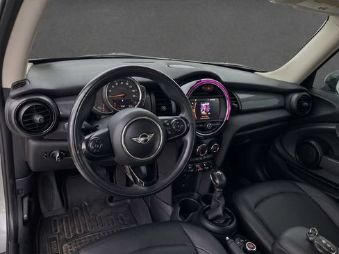 Used 2019 MINI Cooper 2-Door Hardtop w/ Signature Upholstery Package FWD image 3
