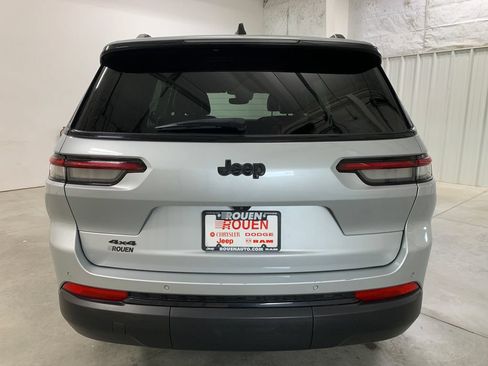 Used 2023 Jeep Grand Cherokee L Laredo AWD/4WD image 26