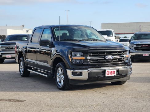 Used 2025 Ford F150 XLT w/ Equipment Group 301A Standard RWD image 3