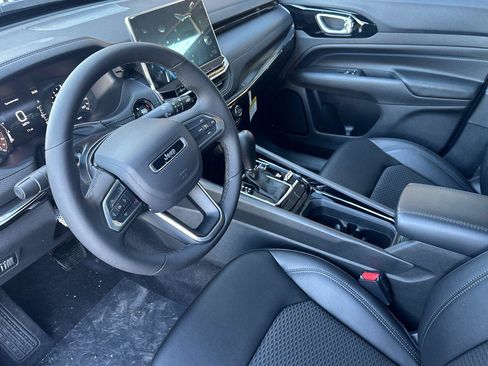 New 2026 Jeep Compass Latitude image 7
