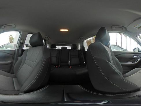 Used 2025 Nissan Rogue SV FWD image 44