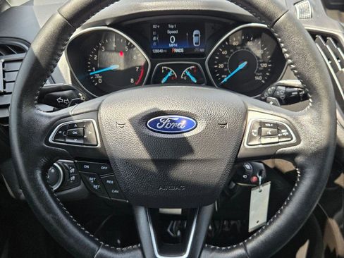 Used 2018 Ford Escape SE w/ SE Sport Appearance Package FWD image 25