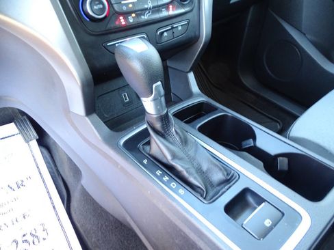 Used 2017 Ford Escape SE image 23