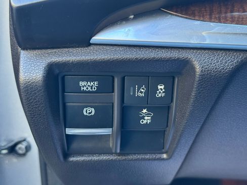 Used 2018 Acura MDX SH-AWD w/ Technology Package image 19