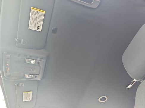 Used 2024 Chevrolet Tahoe LS image 30