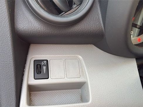 Used 2012 Toyota RAV4 4WD image 16